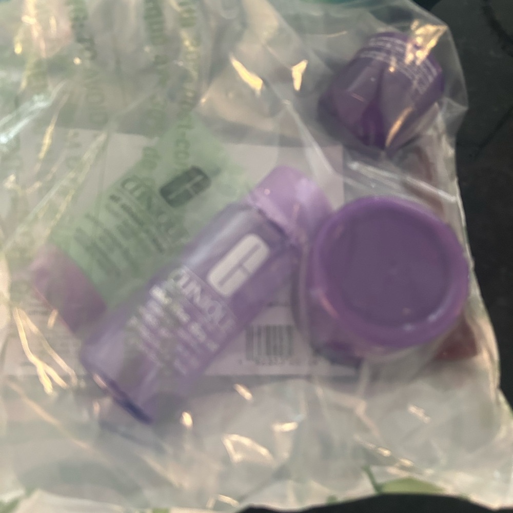 NWT CLINIQUE 6 piece gift set. - Picture 11 of 15
